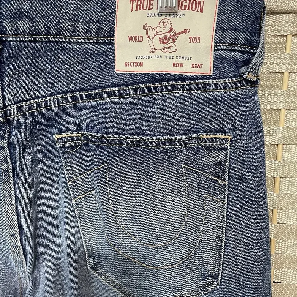 True Religion GENO SN SLIM Relaxed Jeans Men’s 32x32 Blue Medium TIDE Wash NEW
